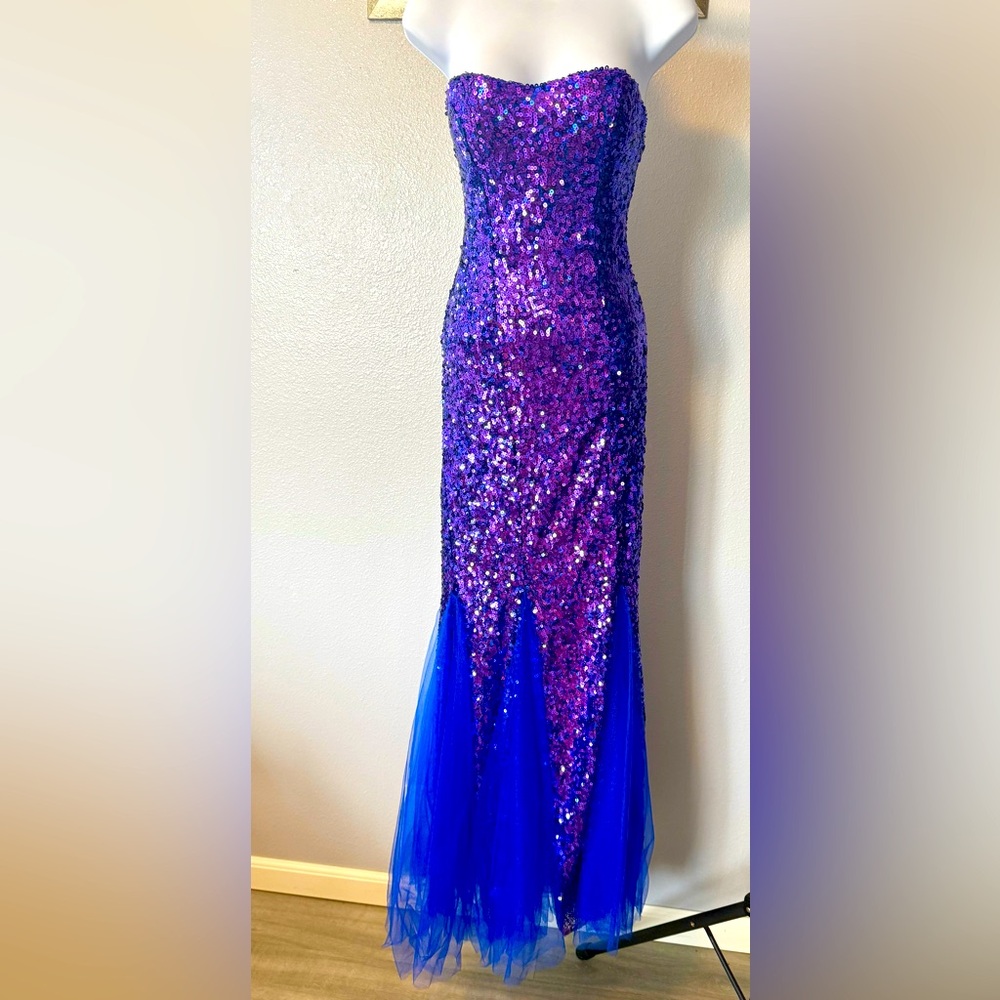 Dazzling Strapless Sequin Dress in Purple